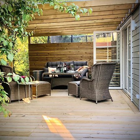 Strandnaera, Pergola, P-Plats I Hoellviken Kültér fotó