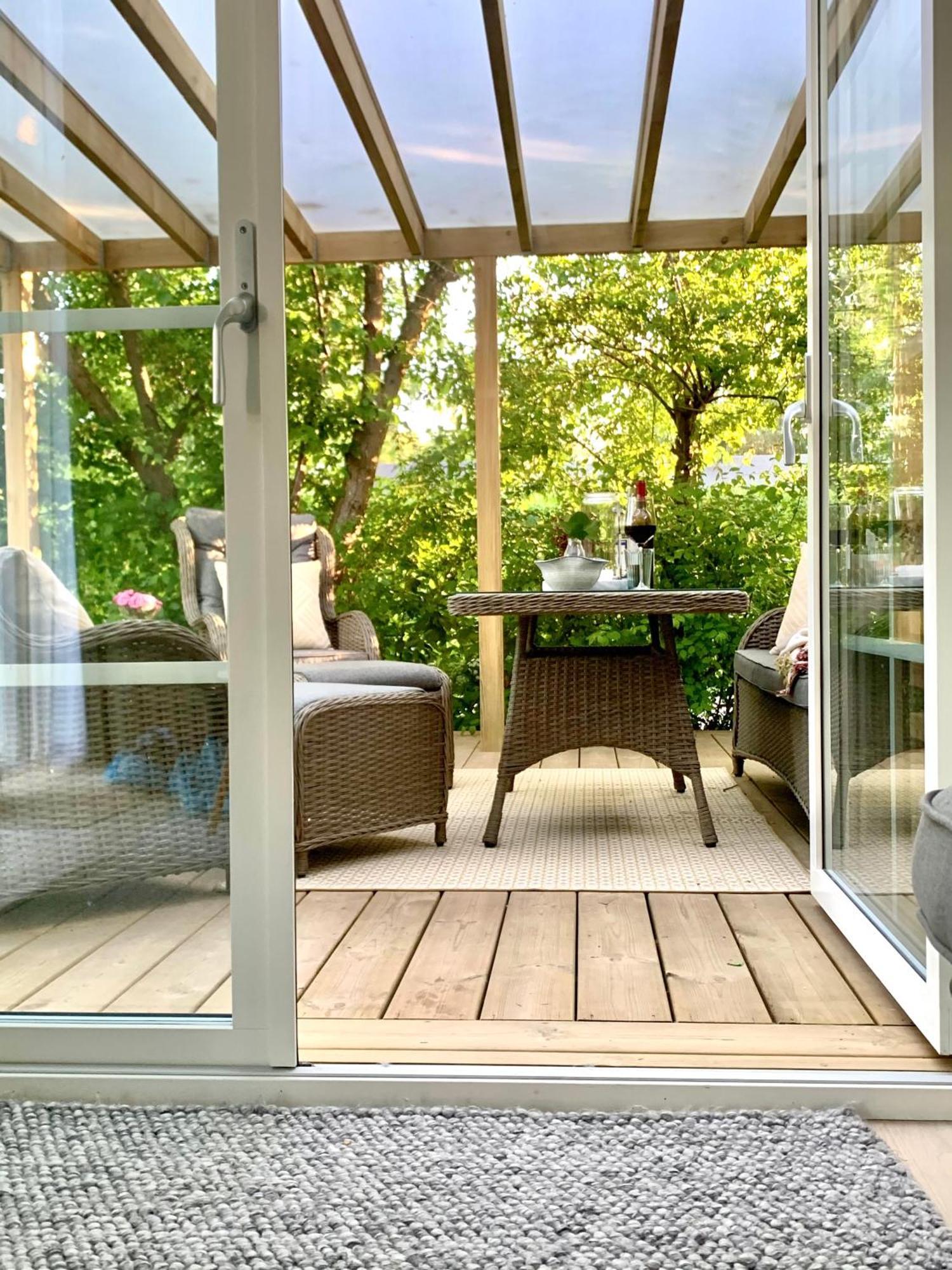 Strandnaera, Pergola, P-Plats I Hoellviken Kültér fotó