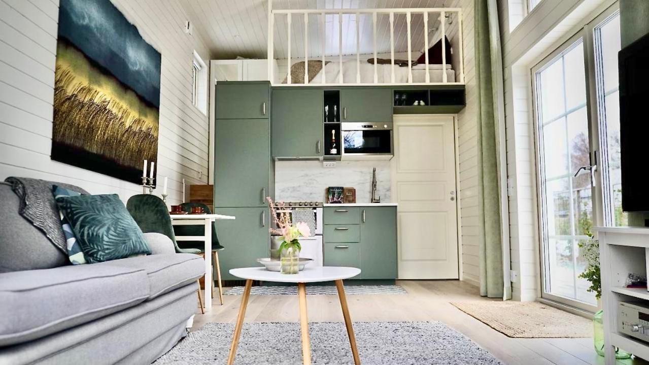 Strandnaera, Pergola, P-Plats I Hoellviken Kültér fotó