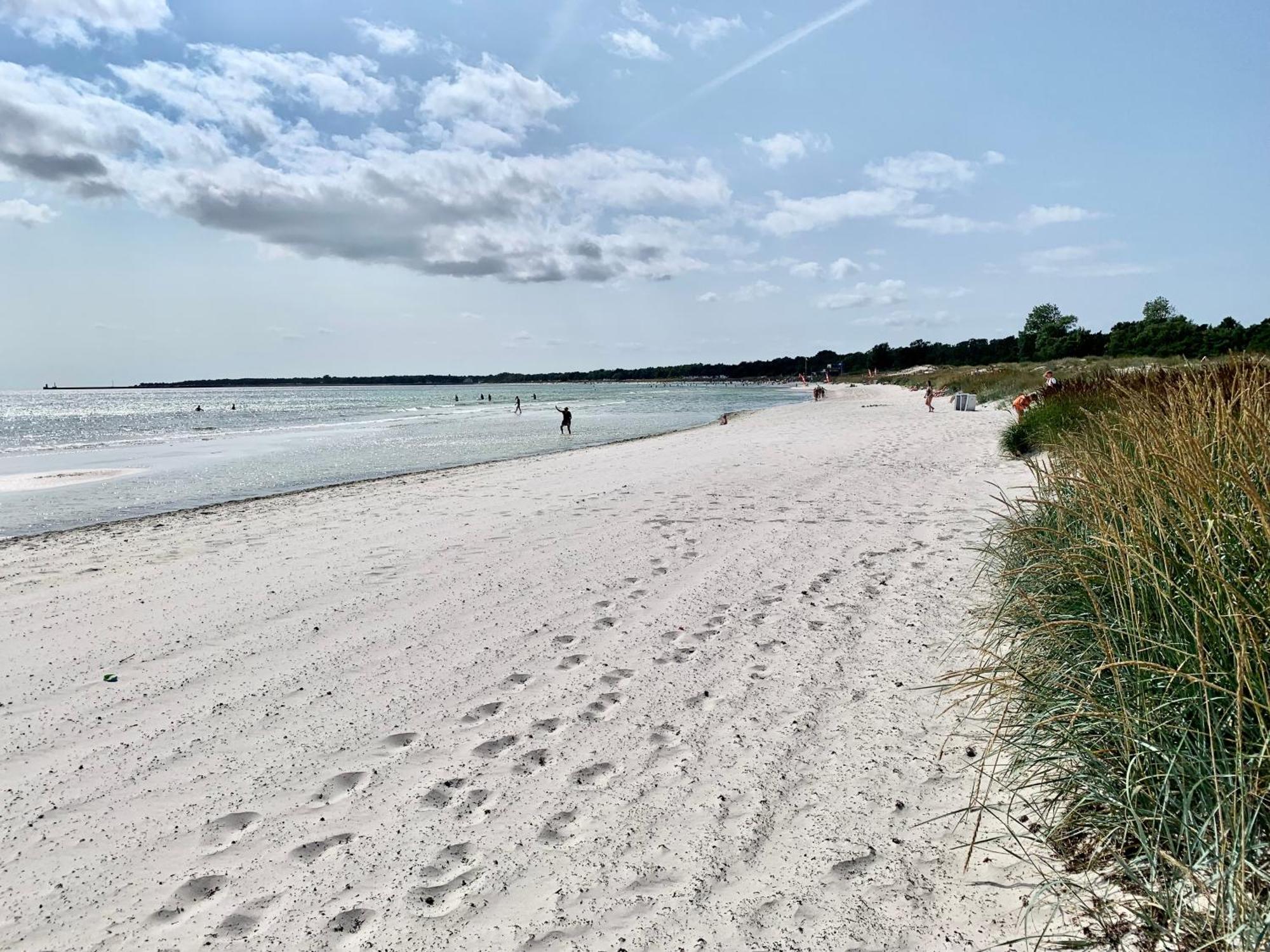 Strandnaera, Pergola, P-Plats I Hoellviken Kültér fotó